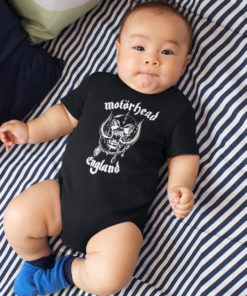 Petit bébé portant un body du groupe de Rock Motörhead noir