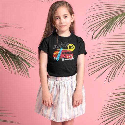 Jeune fille portant un t-shirt foo fighters pour enfant rock