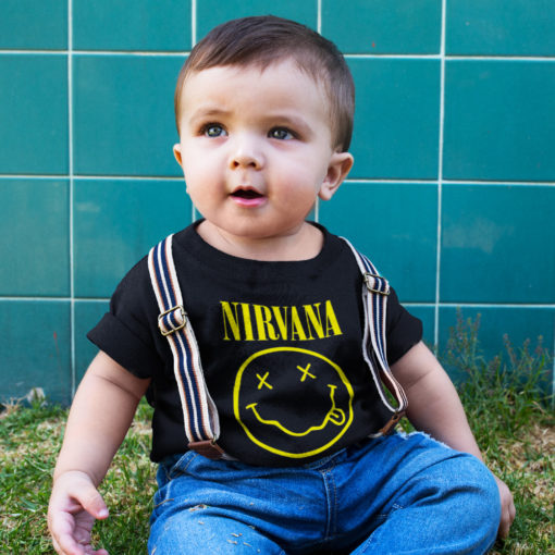 Bébé portant un t-shirt Nirvana noir et jaune