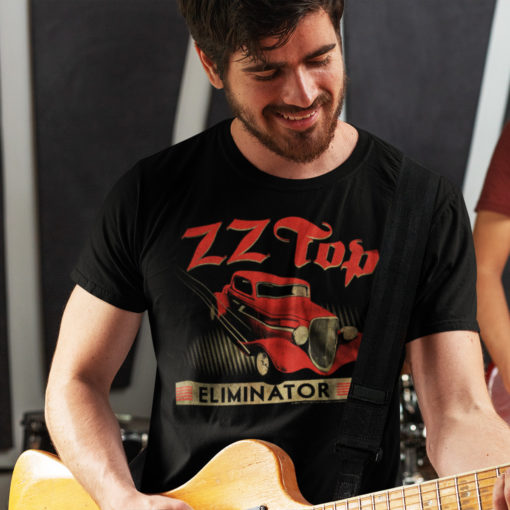 Joueur de guitare portant un t-shirt ZZ top pour homme