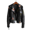 Veste rock pour femme noire en simili cuir avec fleurs brodées