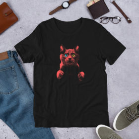 T-shirt noir avec un chat